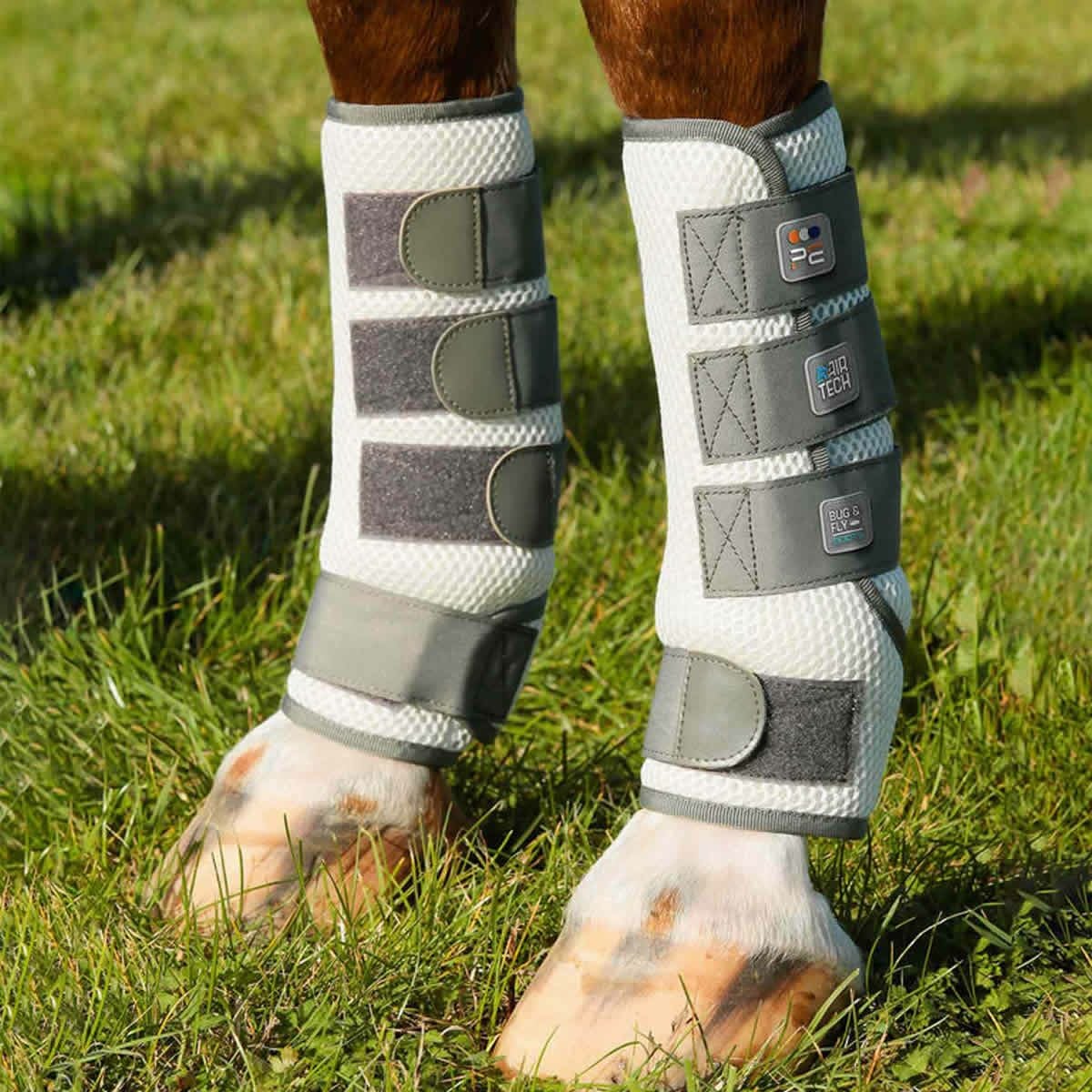 Covalliero　前肢用　FULL テックエアプロテクター　乗馬用品 馬術 Covalliero 前肢用 テックエアプロテクター 乗馬 乗馬用品 馬術 : KIND
