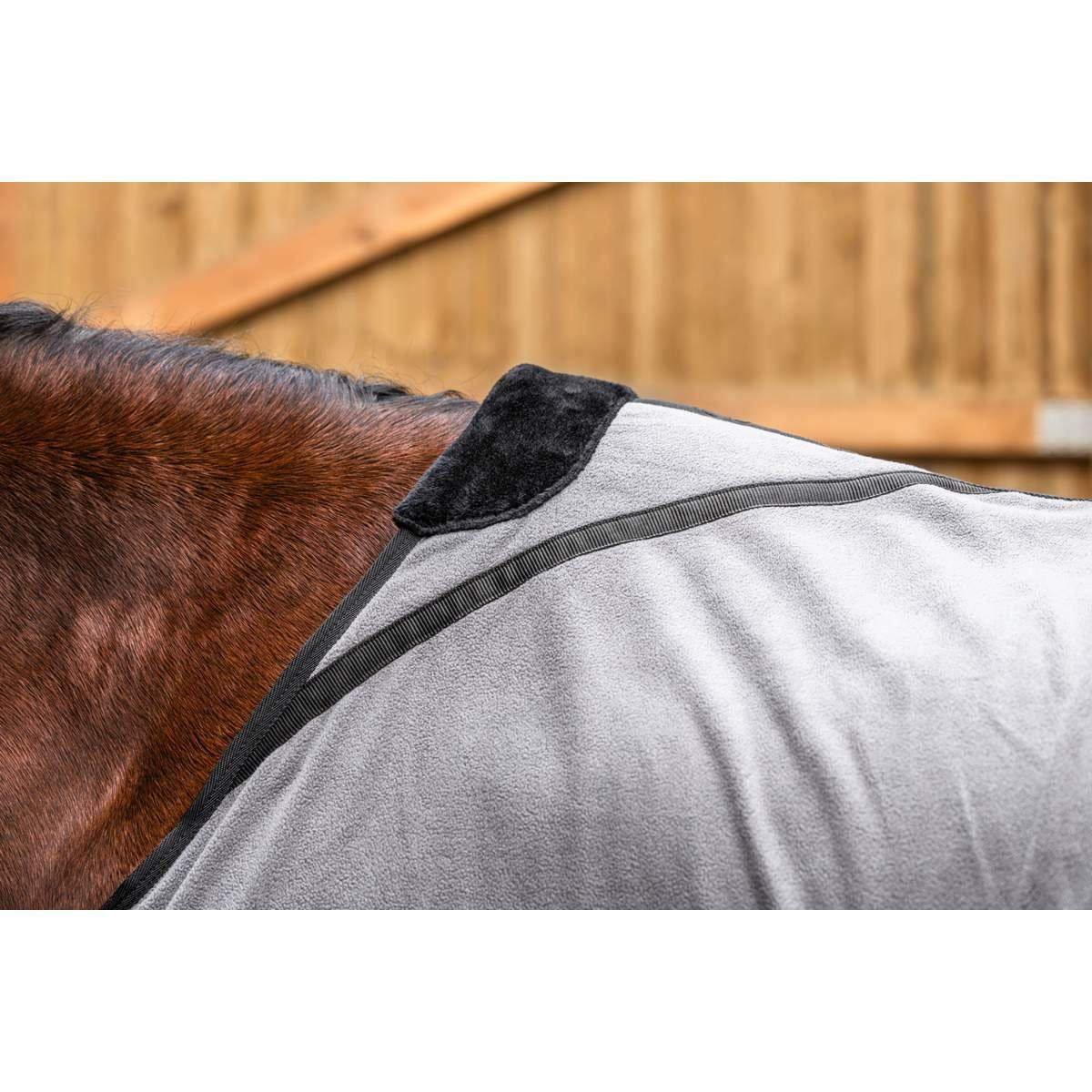 cavallo カバロ　ネイビー　ジャケット　乗馬用品　馬術　乗馬ウェア 送料無料 cavallo カバロ レディース テクニカルジャケット アウター